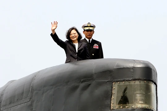 Tổng thống Đài Loan Thái Anh Văn trong chuyến thăm các căn cứ Hải quân