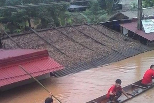 Mưa lũ gây ngập lụt, thiệt hại nặng ở huyện vùng cao Quan Hóa (Thanh Hóa) - Ảnh do người dân cung cấp chiều 3-8