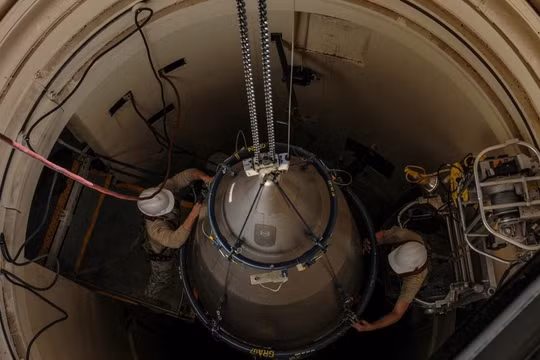 Tên lửa đạn đạo Minuteman III trong giếng phóng. Ảnh minh họa Defence.Blog