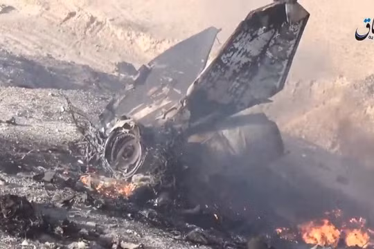 Chiếc MiG - 23 không quân Syria rơi cháy nát thành mảnh vụn