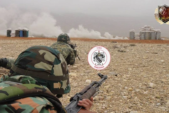 Binh sĩ quân đội Syria huấn luyện chiến đấu