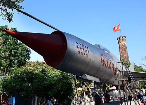 “Én bạc”Mig-21 mang số hiệu 4324, Liên Xô viện trợ cho Việt Nam năm 1967 bắn rơi nhiều máy bay Mỹ nhất với 14 chiếc