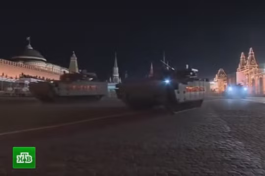 Diễn tập diễu hành trên Quảng trường Đỏ