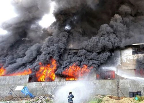 Hiện trường vụ hỏa hoạn khiến 72 người thiệt mạng