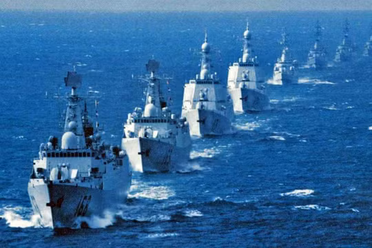 Trung Quốc thường xuyên tập trận hải quân trên biển trong thời gian gần đây thách thức dư luận quốc tế, nhất là sau khi Tòa Trọng tài bác bỏ yêu sách "đường lưỡi bò" phi pháp ở Biển Đông