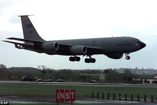 Chiếc Boeing KC-135R Stratotanker
