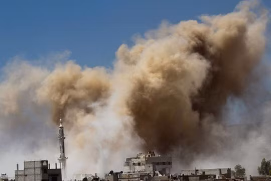 Quân đội Syria pháo kích vào trận địa của lực lượng Hồi giáo cực đoan ở Darayya