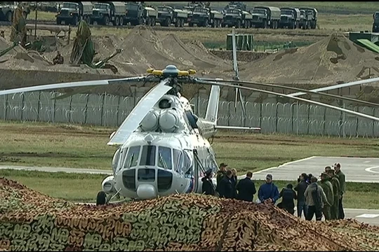 Tổng thống Nga Vladimir Putin tham gia cuộc diễn tập quy mô lớn Vostoc - 2018. Ảnh minh họa video TV Zvezda.