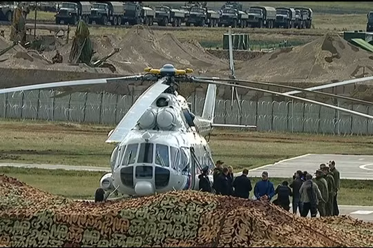 Tổng thống Nga Vladimir Putin tham gia cuộc diễn tập quy mô lớn Vostoc - 2018. Ảnh minh họa video TV Zvezda.