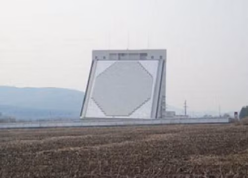 Radar cảnh báo sớm tầm xa tại Hắc Long Giang