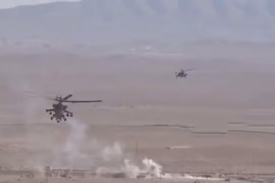 Trực thăng tấn công Nga yểm trợ quân đội Syria tiến công - ảnh video truyền hình Hezbollah