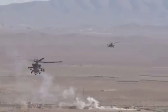 Trực thăng tấn công Nga yểm trợ quân đội Syria tiến công - ảnh video truyền hình Hezbollah