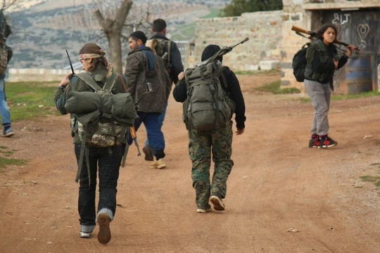 Một nhóm du kích quân YPG trên vùng nông thôn Afrin. Ảnh minh họa: South Front.