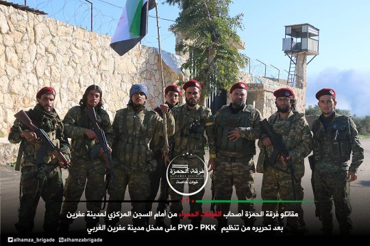 Lực lương FSA và quân đội Thổ Nhĩ Kỳ trên địa bàn nhà tù thành phố Afrin, vừa bị chiếm ngày 17.03.2018 - ảnh truyền thông Thổ Nhĩ Kỳ EHA