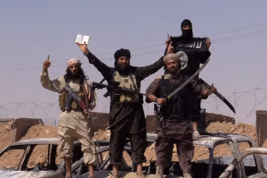 Nhóm chiến binh IS trên mặt trận sa mạc tỉnh Homs