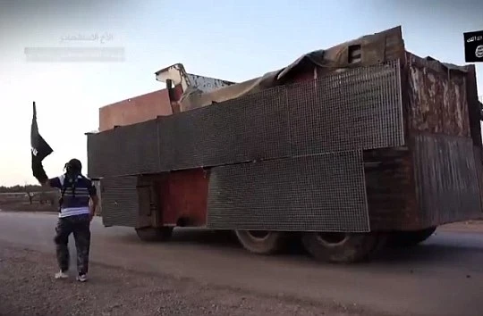 Xe đánh bom tự sát VBIED của IS