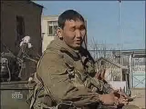 Một bức ảnh quân nhân dân tộc thiểu số Nga, được cho là của Volodya Yakut nhưng không được xác minh