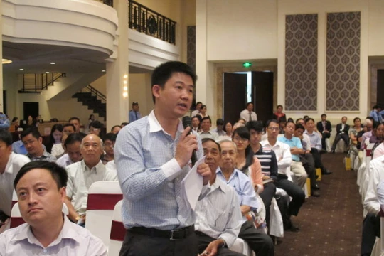 Cổ đông Sacombank lo lắng khi sáp nhập với Ngân hàng Phương Nam