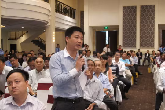 Cổ đông Sacombank lo lắng khi sáp nhập với Ngân hàng Phương Nam