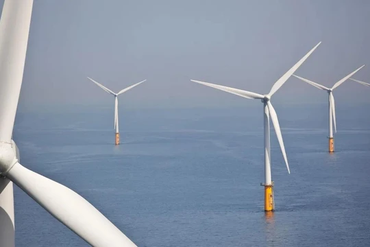 Các cột điện gió ngoài khơi. Ảnh Interesting Engineering.