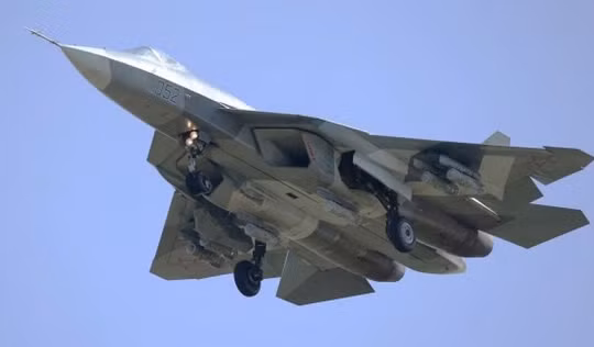 Máy bay tàng hình thế hệ 5 T-50 mang bom KAB-250