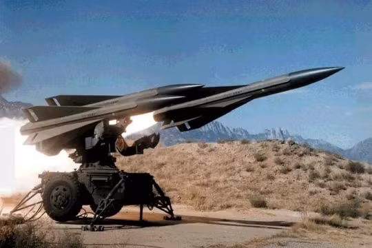 Hệ thống phòng không MIM-23 Hawk của Quân đội Tây Ban Nha phóng tên lửa. Ảnh Military Leak