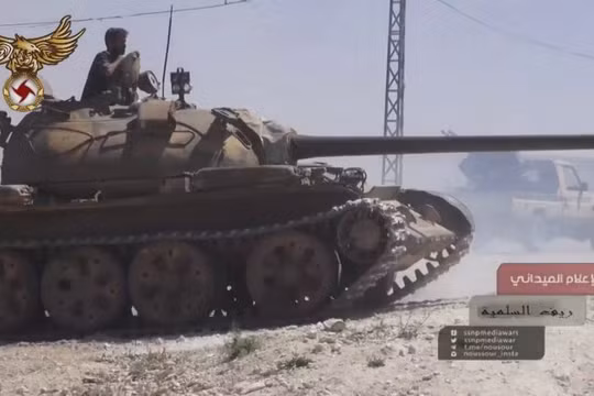 Xe tăng lực lượng SSNP tấn công, ảnh mnh họa AlMasdar News