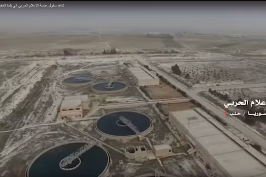 Trạm lọc nước trên vùng nông thôn phía đông Aleppo
