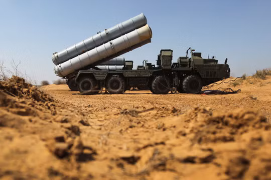 Hệ thống tên lửa S-300 Syria đã sẵn sàng chiến đấu.