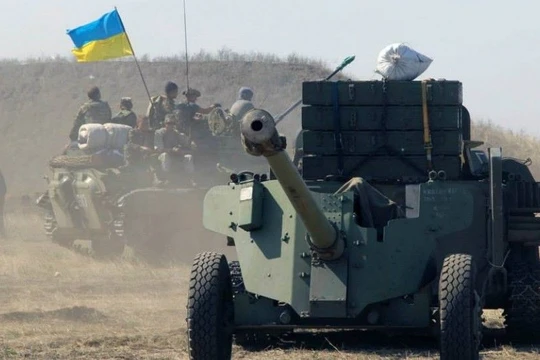Quân đội Ukraina cơ động chiến đấu. Ảnh minh họa Voice Sevastopol 