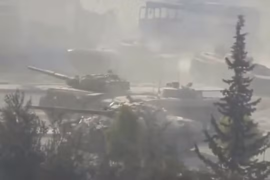 Lực lượng tăng thiết giáp Syria chiến đấu trên chiến trường đô thị Aleppo 