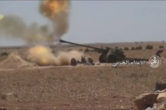 Pháo binh quân đội Syria tập kích dữ dội chiến tuyến của IS trên vùng nông thôn tỉnh Hama