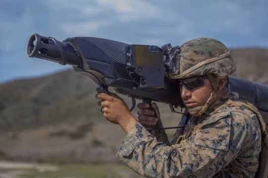 Lính thủy đánh bộ Mỹ thử nghiệm súng chống Drone Skywall 100. Ảnh minh họa: Warspot.