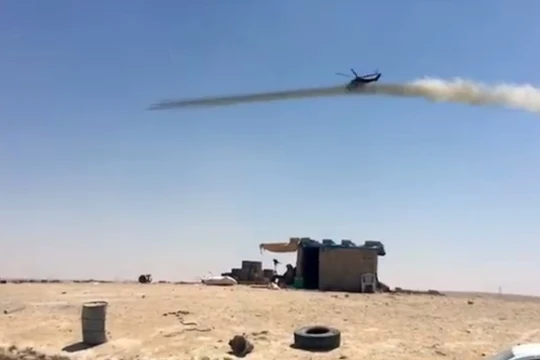 Trực thăng chiến đấu Nga truy quét IS trên chiến trường Syria, chuẩn bị cho chiến dịch tấn công về Deir Ezzor - ảnh video NDF