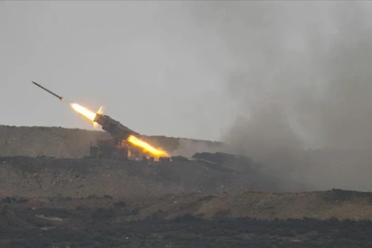 Pháo phản lực Thổ Nhĩ Kỳ dội lửa vào người Kurd ở Afrin - Aleppo