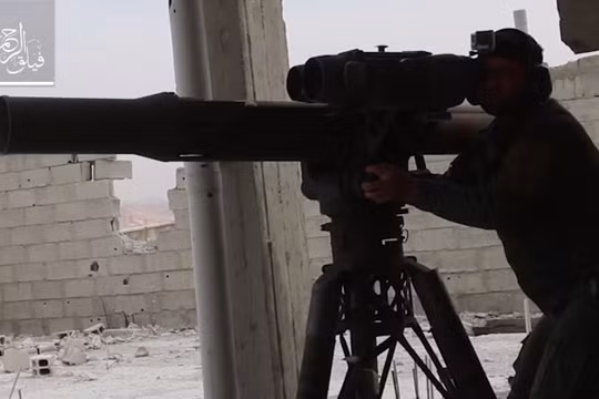 Mỹ đã viện trợ rất nhiều tên lửa TOW cho các nhóm vũ trang đối lập, phần lớn các nhóm này chiến đấu cho Al-Qaeda Syria - ảnh minh hỏa Masdar News