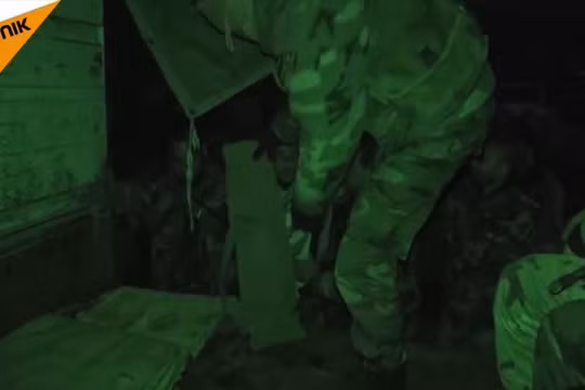 Quân đội Syria pháo kích vào lực lượng Hồi giáo cực đoan ở Lattakia, Syria. Ảnh minh họa video