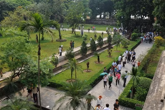 Bên trong Hoàng Thành Thăng Long