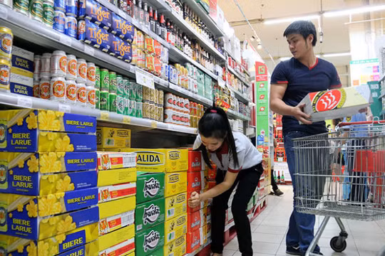 Thị trường bia tết năm nay được dự báo không có biến động do cung vượt cầu - Ảnh: Tiến Long