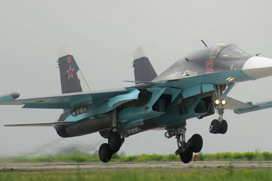 Máy bay ném bom chiến thuật Su-34 ở Syria. Ảnh minh họa: TV Zvezda.