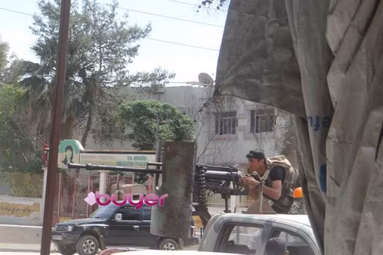 Cảnh sát người Kurd và NDF Syria giao chiến bất tuân luật pháp ở Qamishli