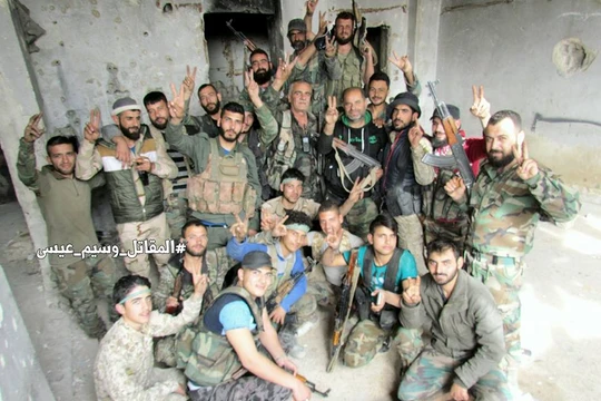 Binh sĩ quân đội Syria trên chiến trường khu vực Al-Qaboun