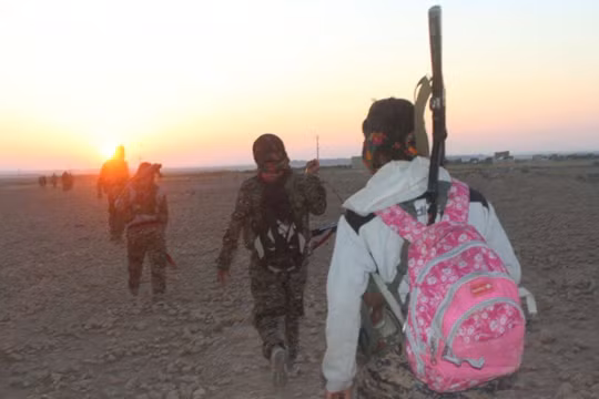 Lực lượng dân quân người Kurd trên đường tấn công tỉnh Raqqa