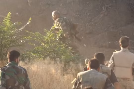 Binh sĩ quân đội Syria tiến công vào khu vực quận Jobar và Ayn Tarma trên chiến trường Đông Ghouta - ảnh Mardas