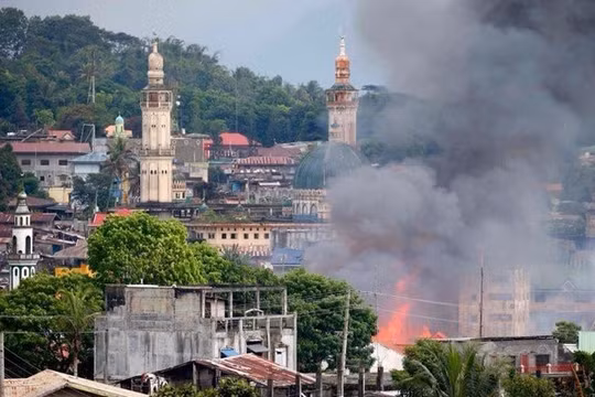 Giao chiên ác liệt trong thành phố Marawi, 8 thường dân bị IS sát hại