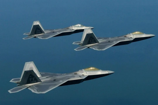 Phi đội máy bay chiến đấu tàng hình thế hệ 5 F22 Raptor. Ảnh minh họa The National Interest