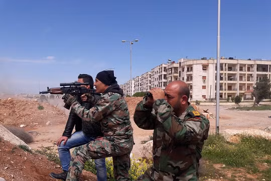 Binh sĩ quân đội Syria trên chiến trường Al-Qaboun, Damascus