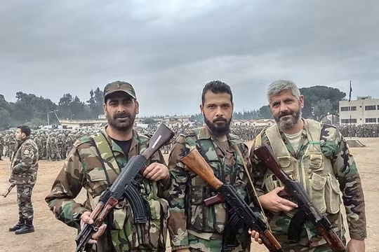 Một nhóm binh sĩ thuộc sư đoàn cơ giới số 4 trên chiến trường Đông Ghouta - ảnh minh họa South Front