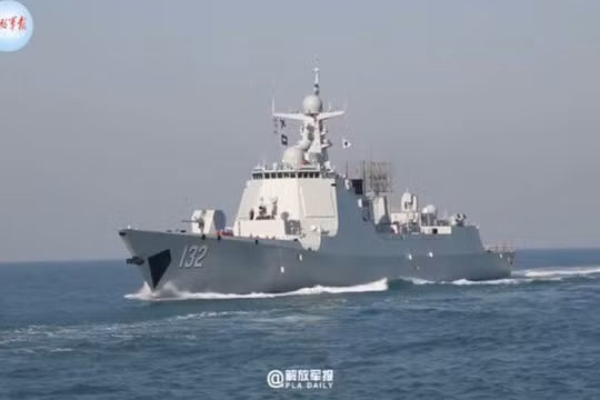 Khu trục hạm Type 052D Tô Châu. Ảnh Naval Post