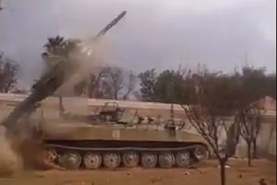 Xe rà quét mìn tấn công trên chiến trường Đông Ghouta - ảnh minh họa video